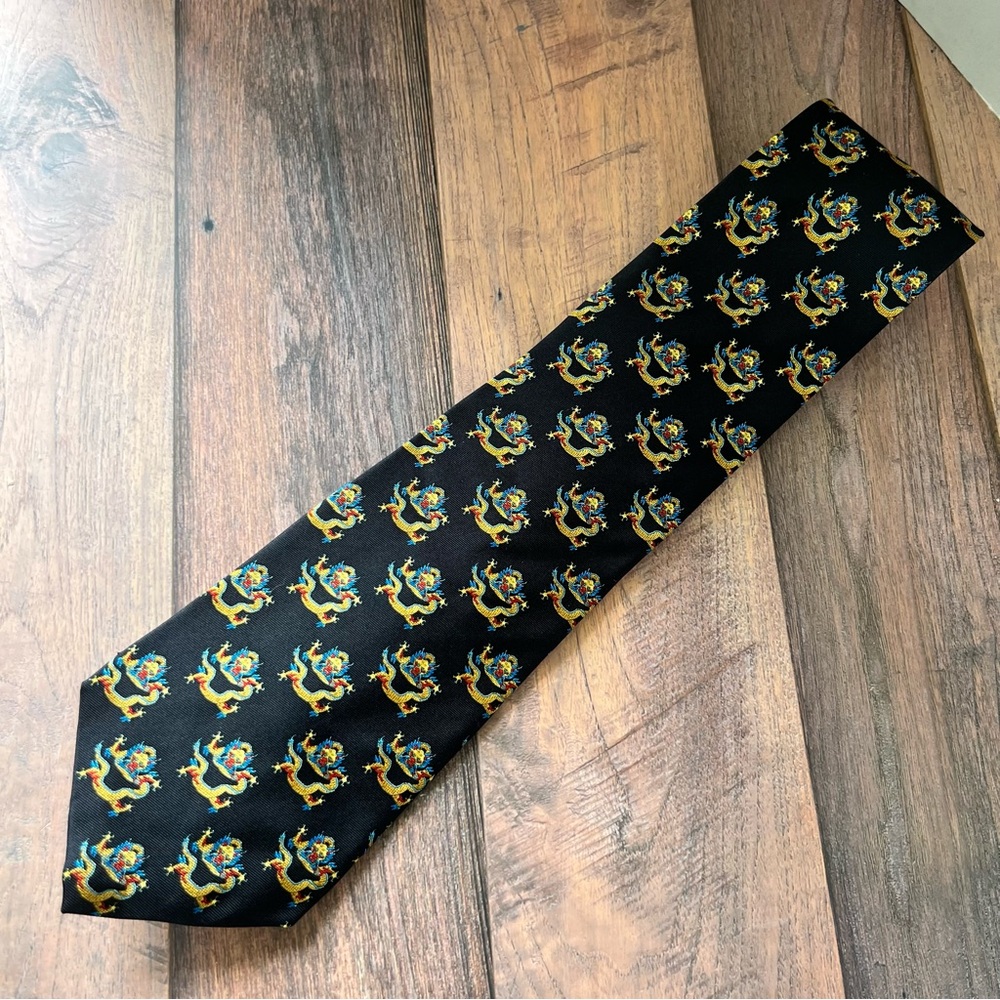 Chinese Dragon Houston Museum of Natural Science Elegant Black and Gold Silk Tie